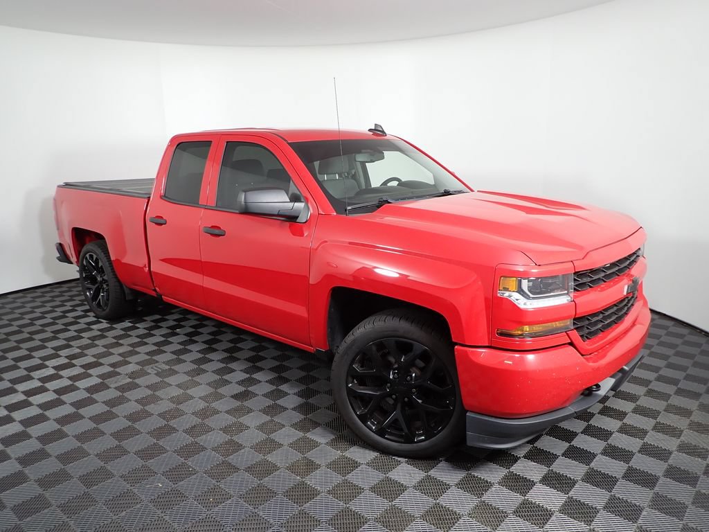Used 2018 Chevrolet Silverado 1500 Custom w/ Custom Convenience Package RWD image 7