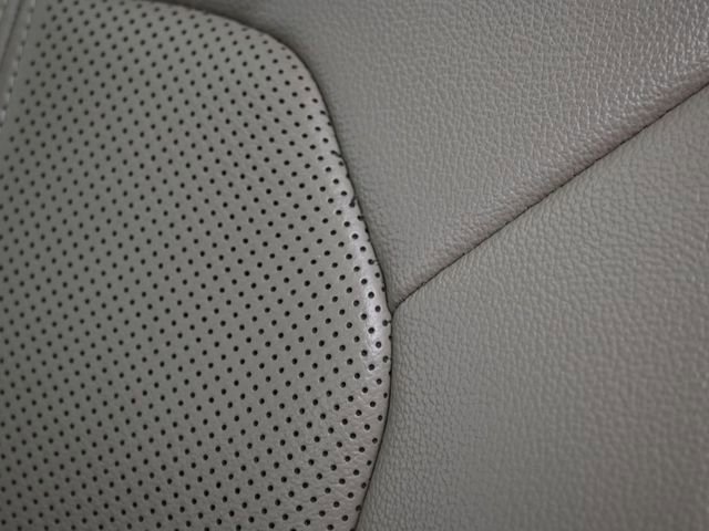 Used 2023 Ford Expedition Limited image 16