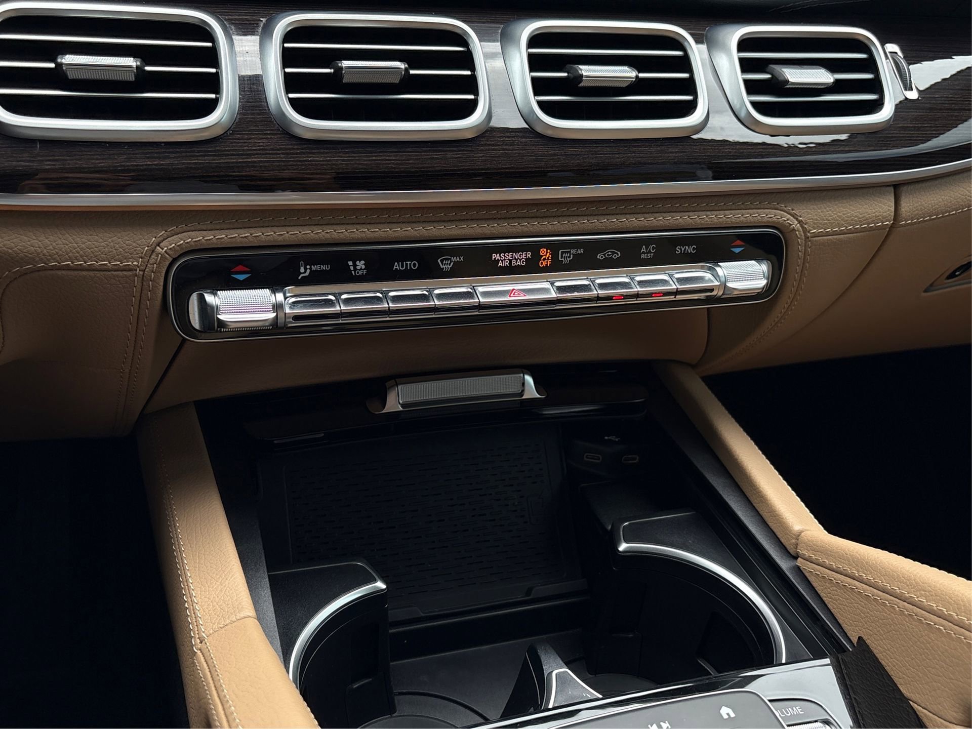 Used 2024 Mercedes-Benz GLE 350 4MATIC image 26