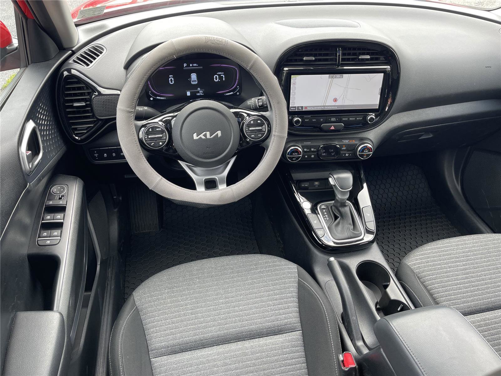 Used 2023 Kia Soul EX image 16