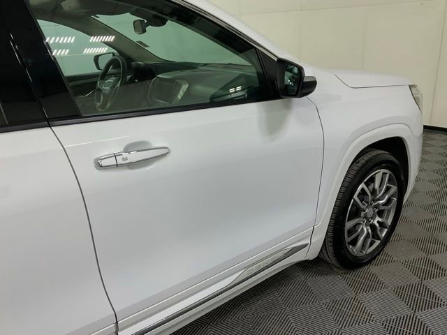 Used 2024 GMC Terrain Denali w/ Denali Premium Package image 9