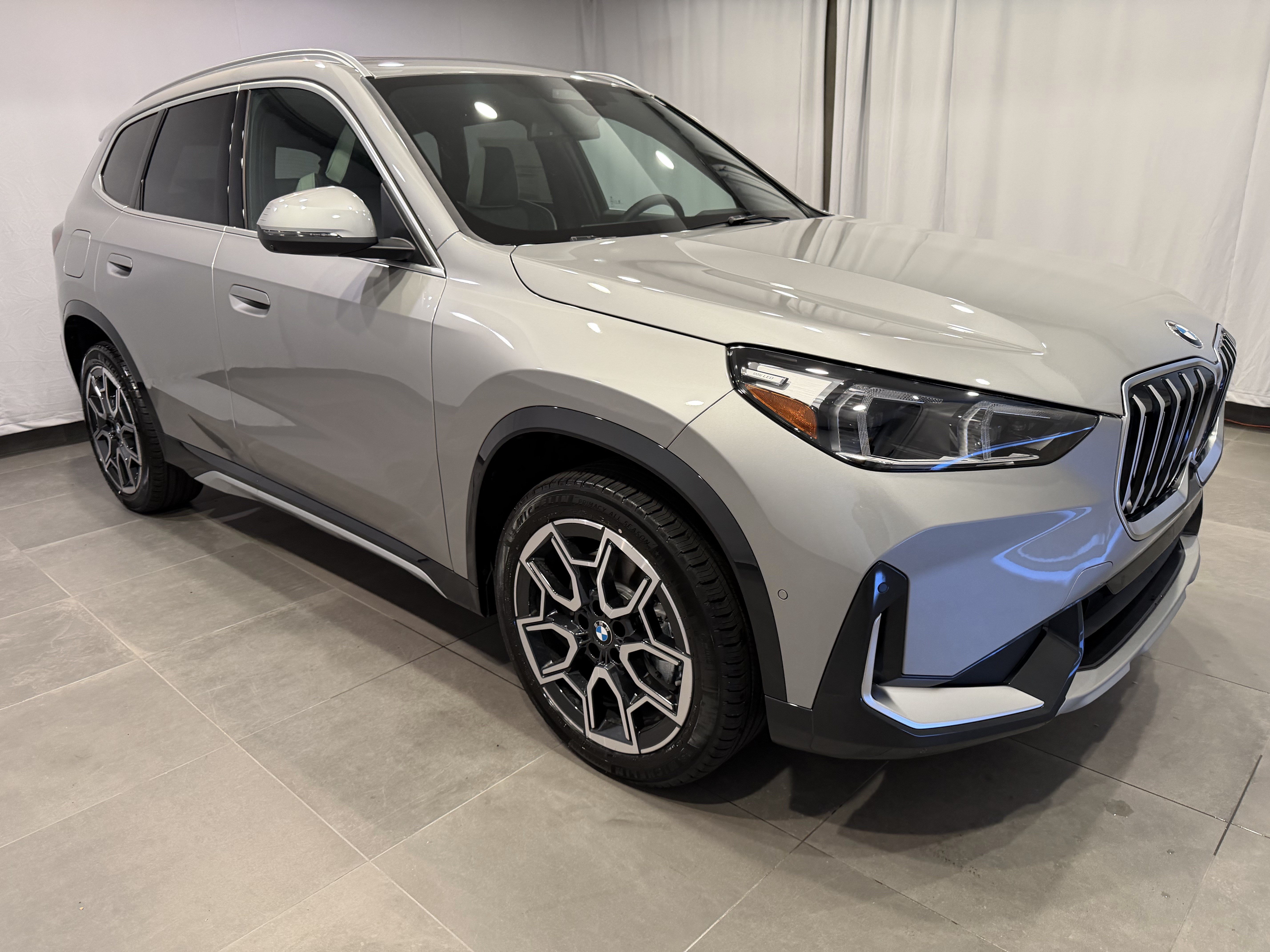 New 2026 BMW X1 xDrive28i w/ Technology Package AWD/4WD image 3