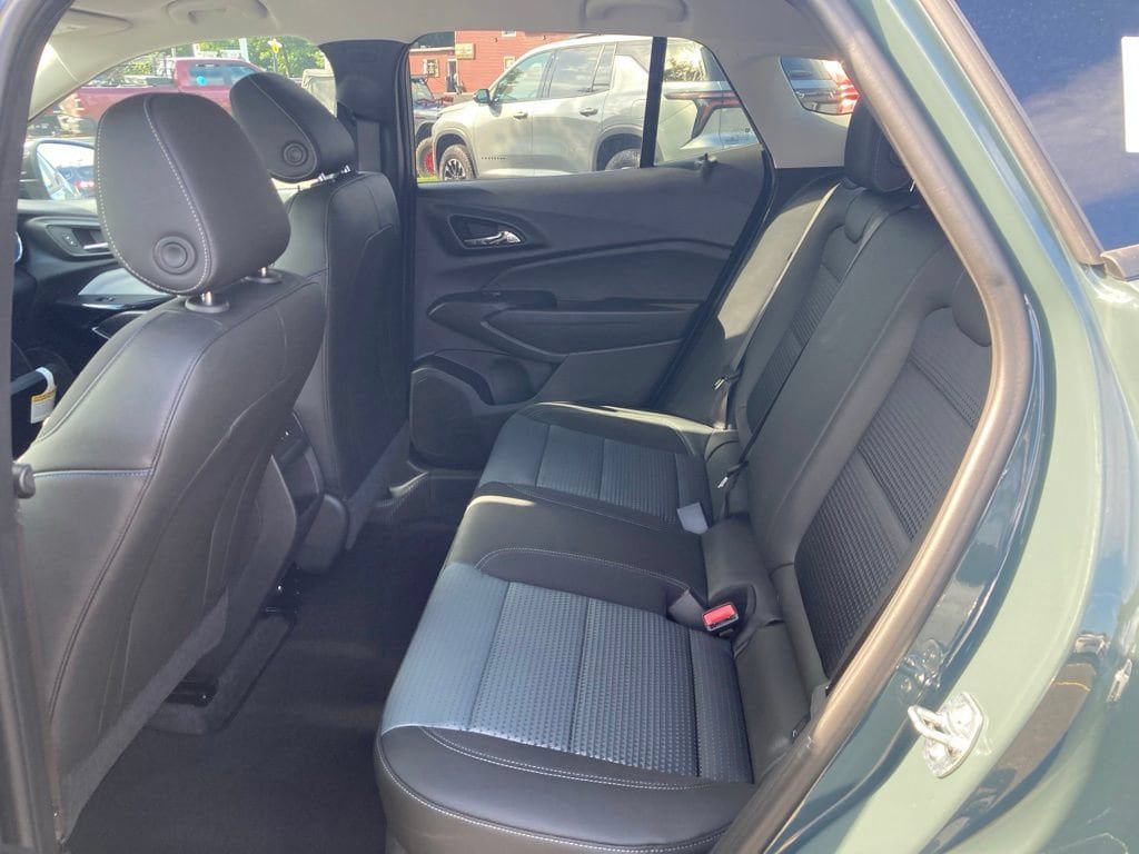 New 2026 Chevrolet Trax LT w/ Midnight Edition FWD image 20