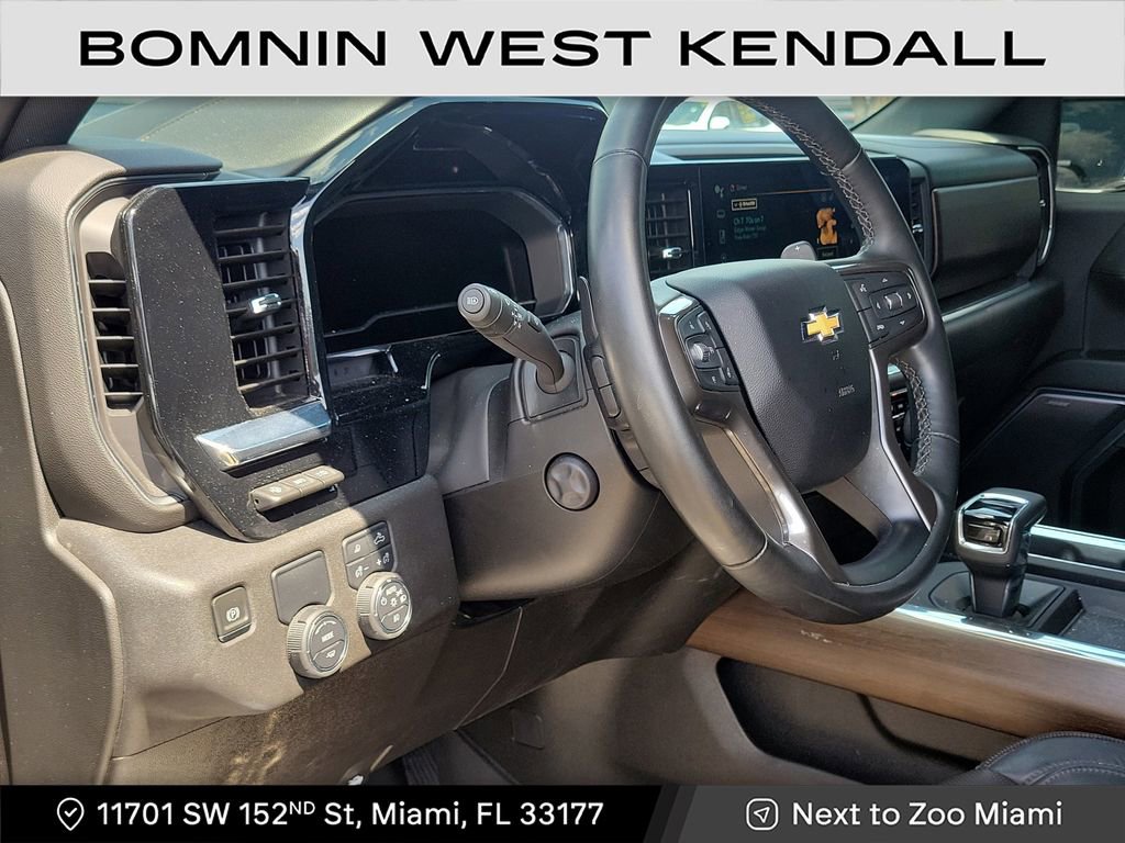 Used 2024 Chevrolet Silverado 1500 High Country w/ High Country Premium Package image 9