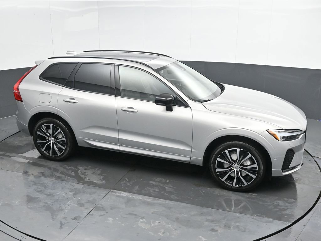 New 2025 Volvo XC60 B5 Plus w/ Protection Package Premier image 34