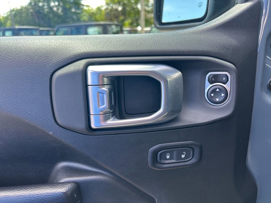 Certified 2025 Jeep Wrangler Unlimited Rubicon image 33