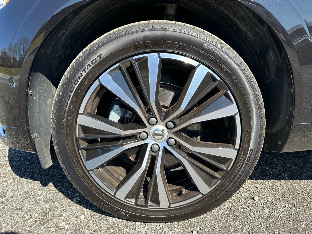 Used 2023 Volvo XC60 B5 Plus w/ Protection Package Premier image 12