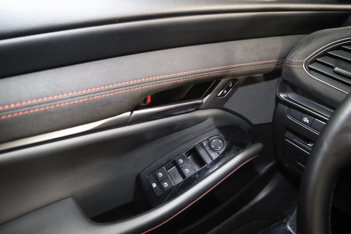 Used 2025 MAZDA MAZDA3 Carbon image 32
