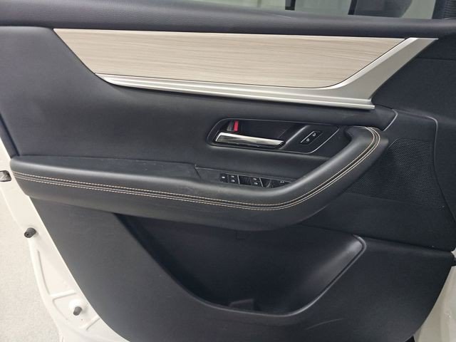 Used 2024 MAZDA CX-90 Plug-In Hybrid w/ Preferred AWD/4WD image 8