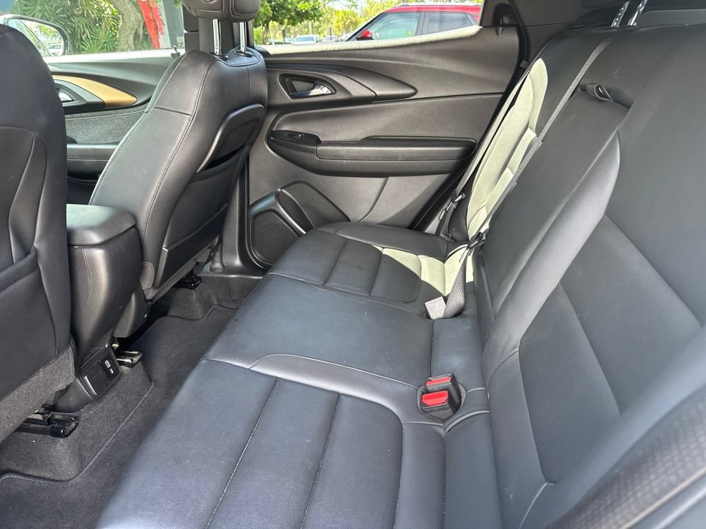 Used 2021 Chevrolet TrailBlazer ACTIV w/ Technology Package FWD image 11