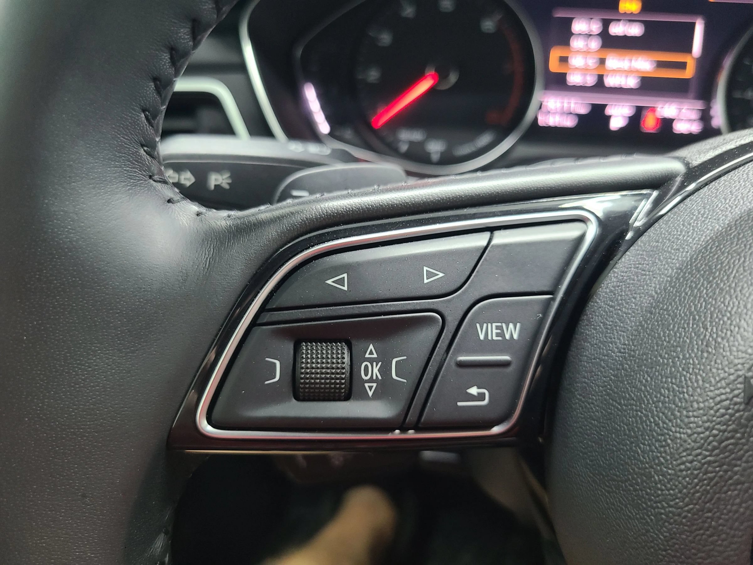 Used 2018 Audi A4 2.0T Ultra Premium w/ Convenience Package FWD image 31