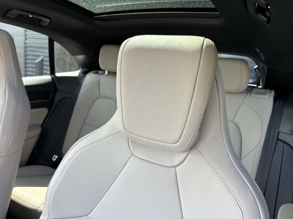 Used 2025 Porsche Macan Electric image 21