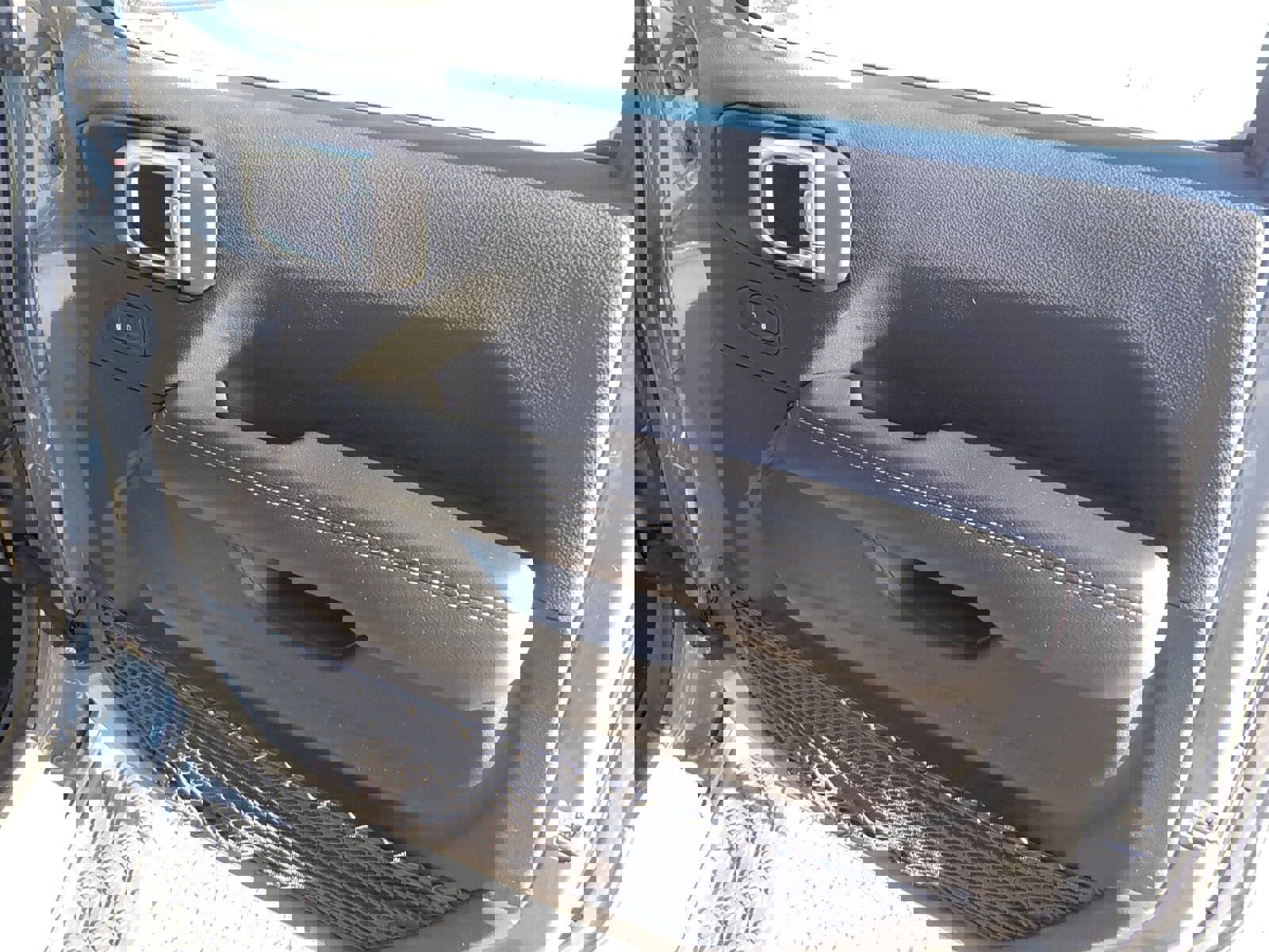 Used 2021 Jeep Wrangler Unlimited Sahara w/ Cold Weather Group image 15