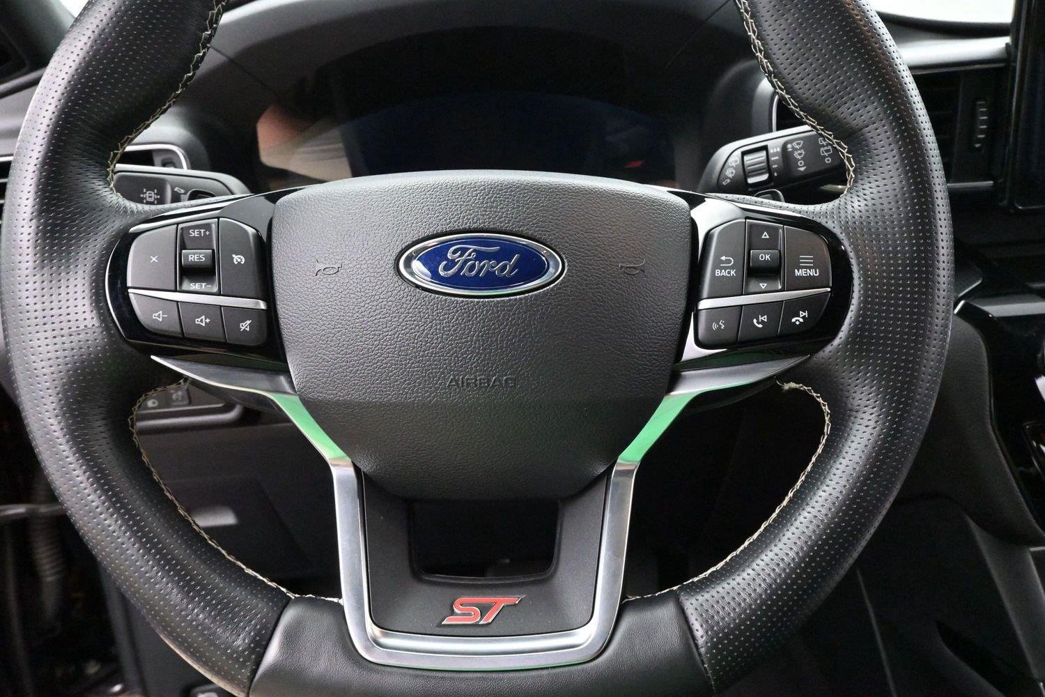 Used 2022 Ford Explorer ST AWD/4WD image 18