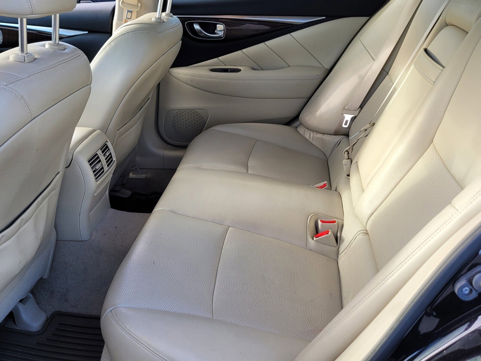 Used 2015 INFINITI Q50 Premium w/ Deluxe Touring Package image 10