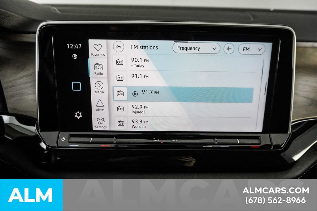 Used 2025 Volkswagen Atlas SE image 40