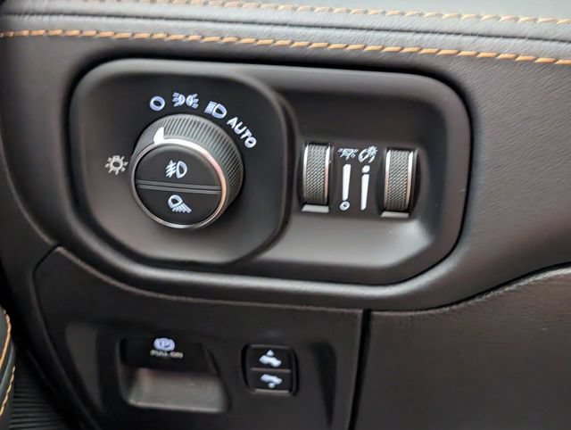 Used 2023 RAM 1500 Limited AWD/4WD image 15