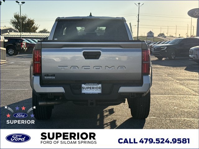 Used 2025 Toyota Tacoma TRD Sport AWD/4WD image 5