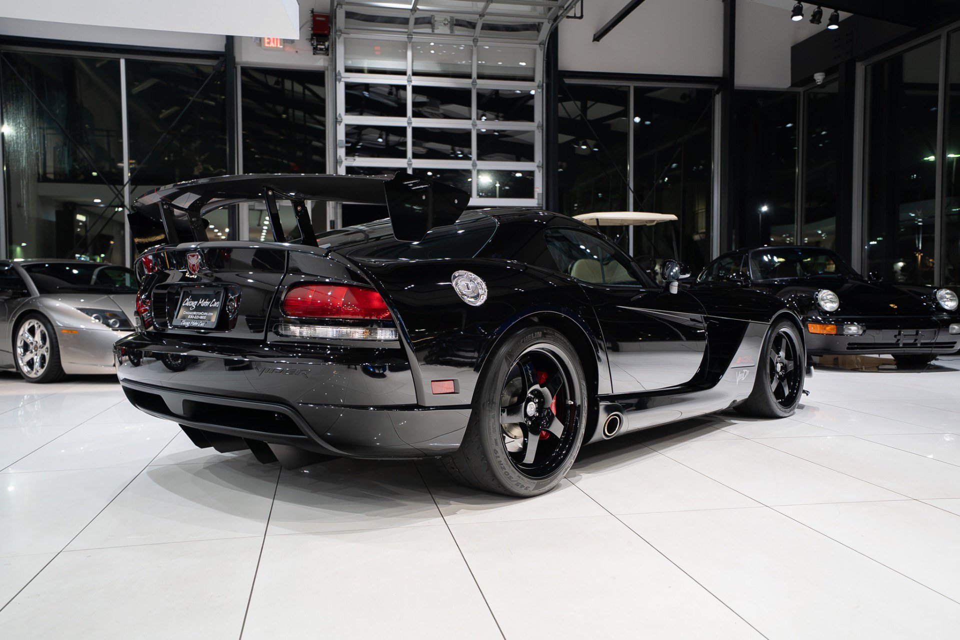 Used 2010 Dodge Viper ACR RWD image 4