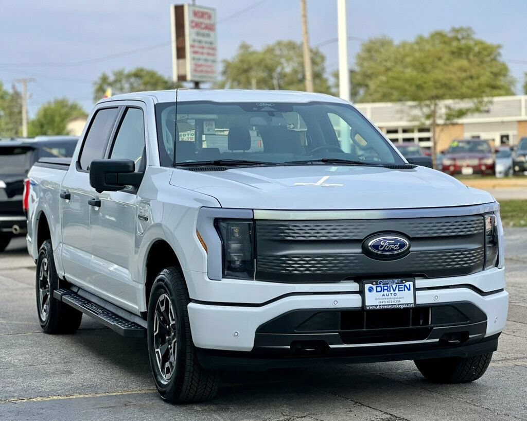 Used 2022 Ford F150 Lightning XLT w/ Tow Technology Package AWD/4WD image 44