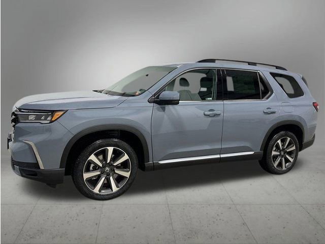 New 2025 Honda Pilot Touring image 2