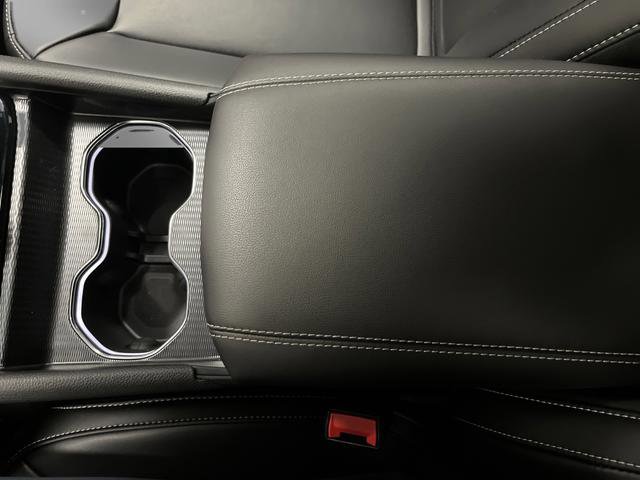 New 2025 Jeep Grand Cherokee Limited w/ Black Appearance Package image 21