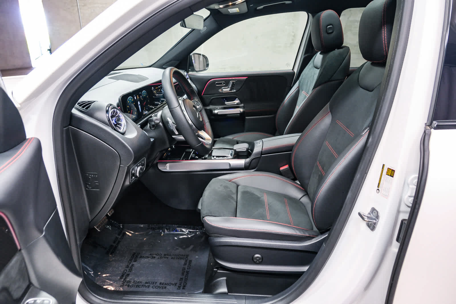 Used 2023 Mercedes-Benz GLB 250 image 23