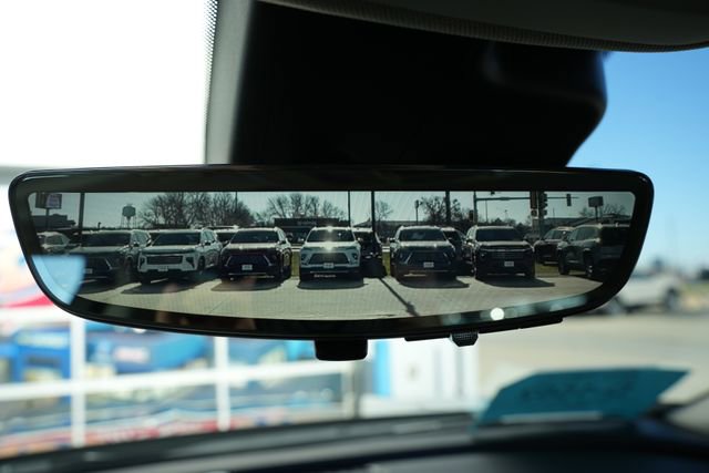 Used 2021 Buick Envision Avenir w/ Technology Package II image 31