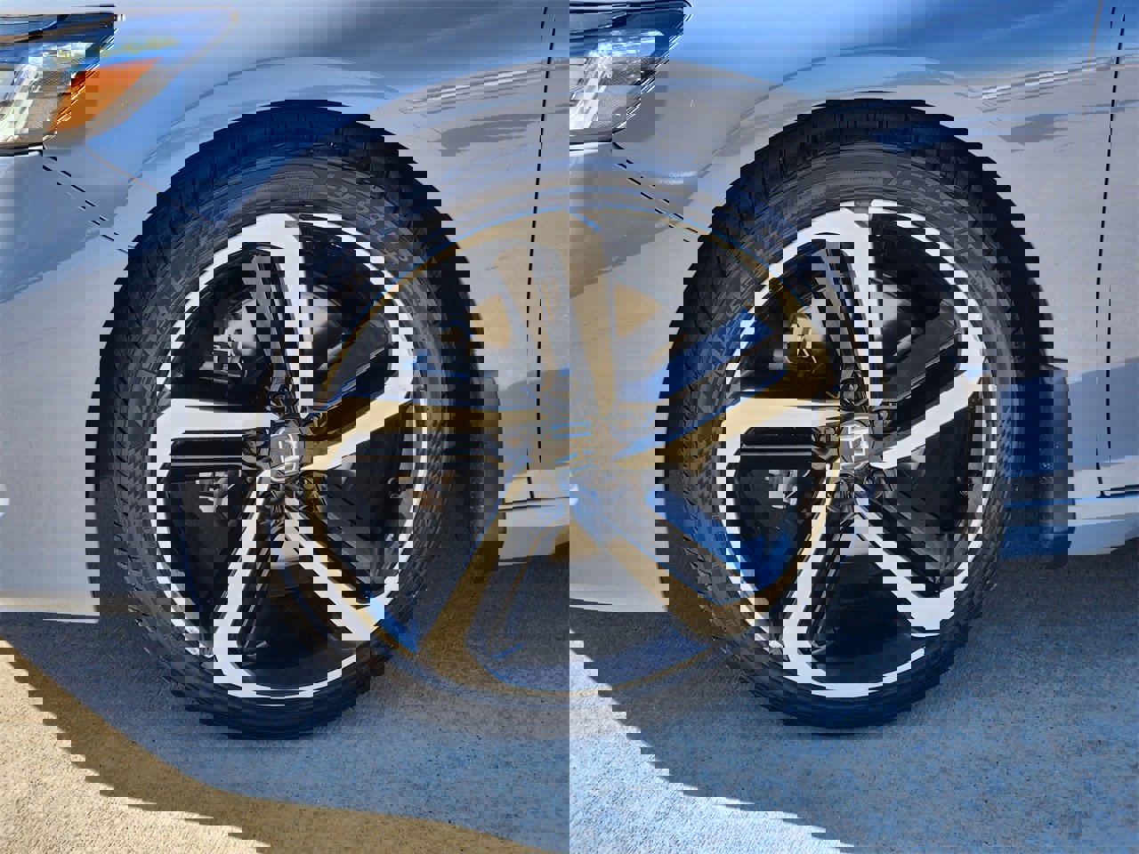 Used 2022 Honda Accord Sport image 11