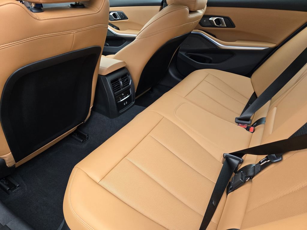 Certified 2025 BMW 330i xDrive 330i xDrive w/ Premium Package image 32