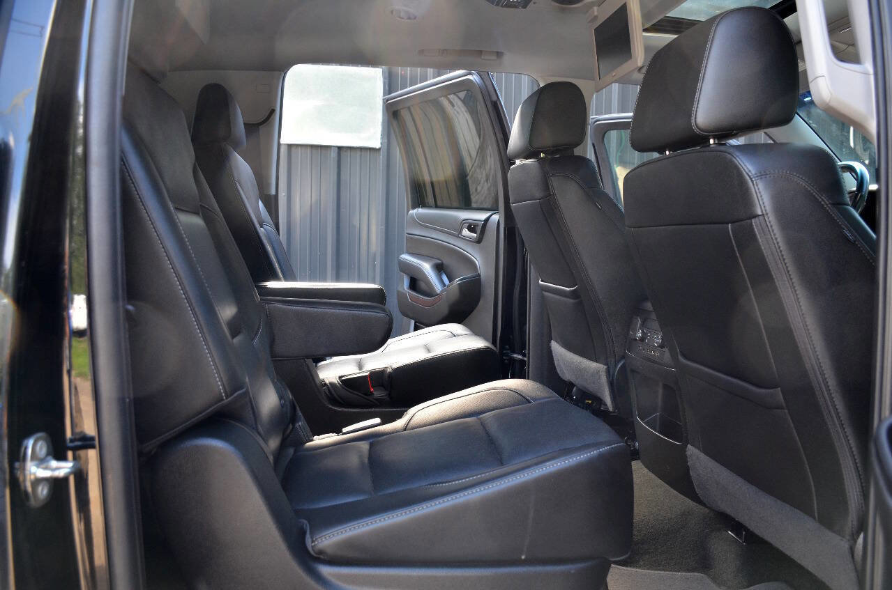 Used 2017 GMC Yukon XL SLT w/ Open Road Package image 16