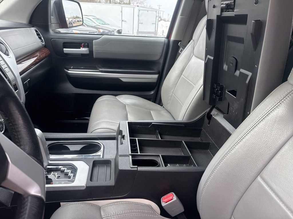 Used 2014 Toyota Tundra Limited w/ Limited Premium Package image 11