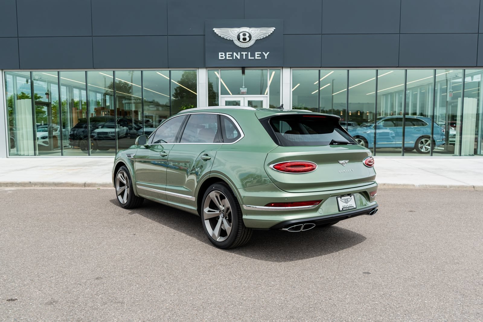 New 2026 Bentley Bentayga AWD/4WD image 8