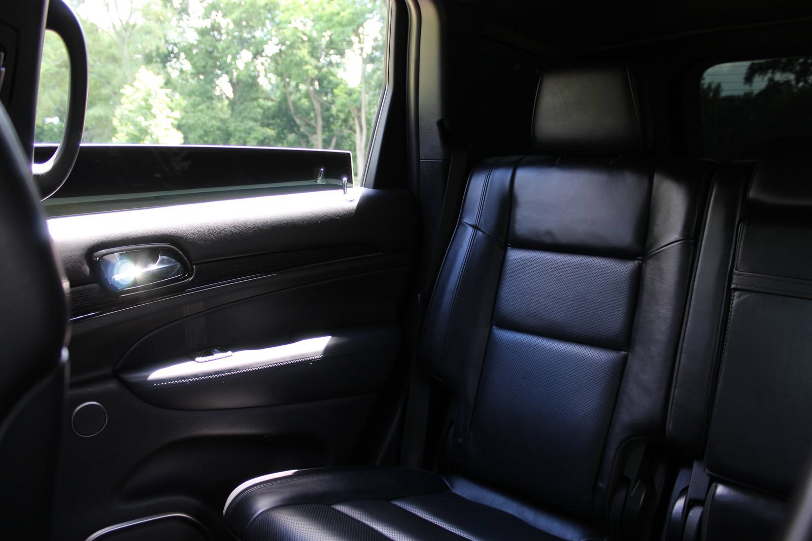 Used 2020 Jeep Grand Cherokee High Altitude AWD/4WD image 12