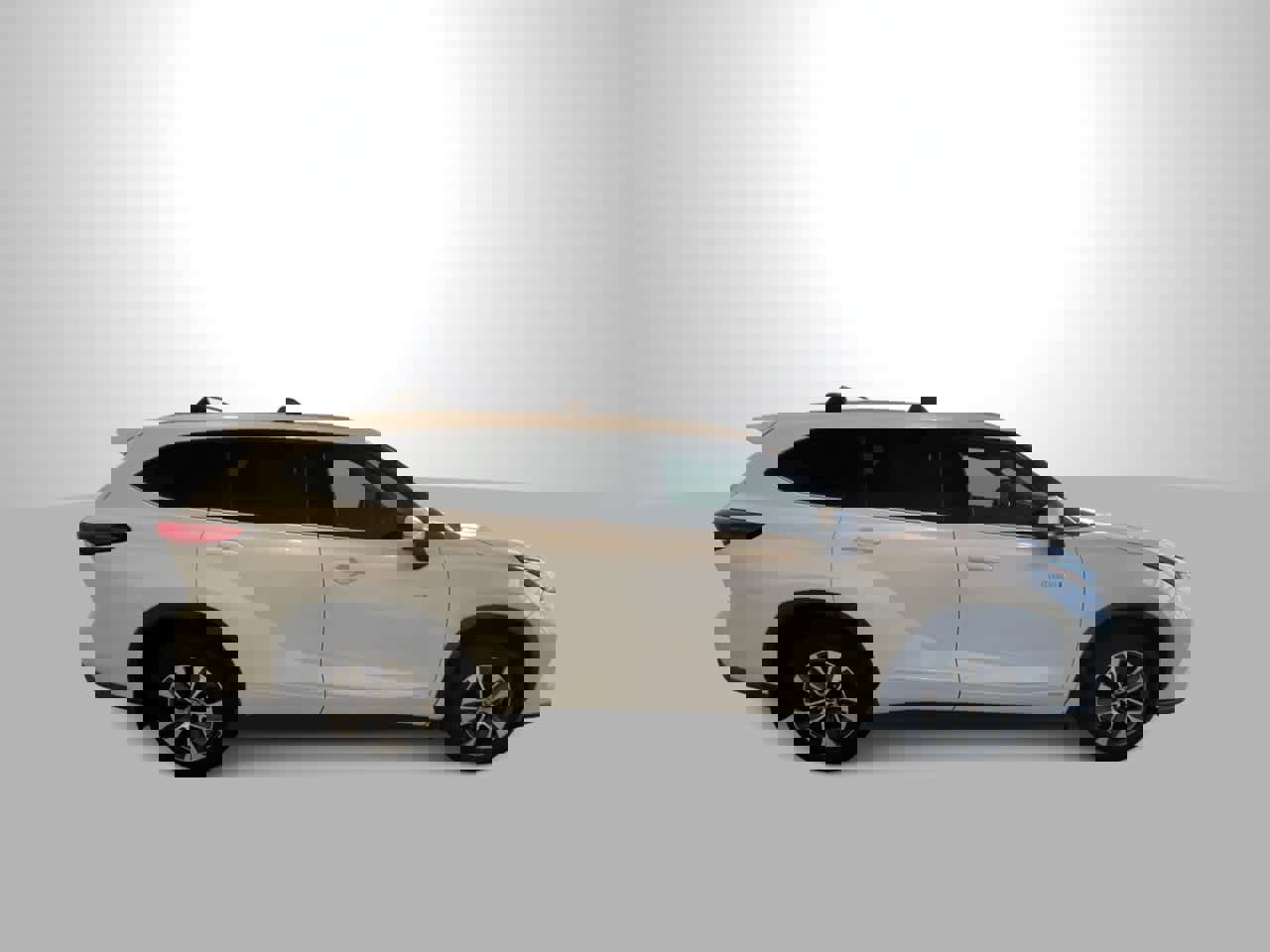 Used 2020 Toyota Highlander XLE image 9