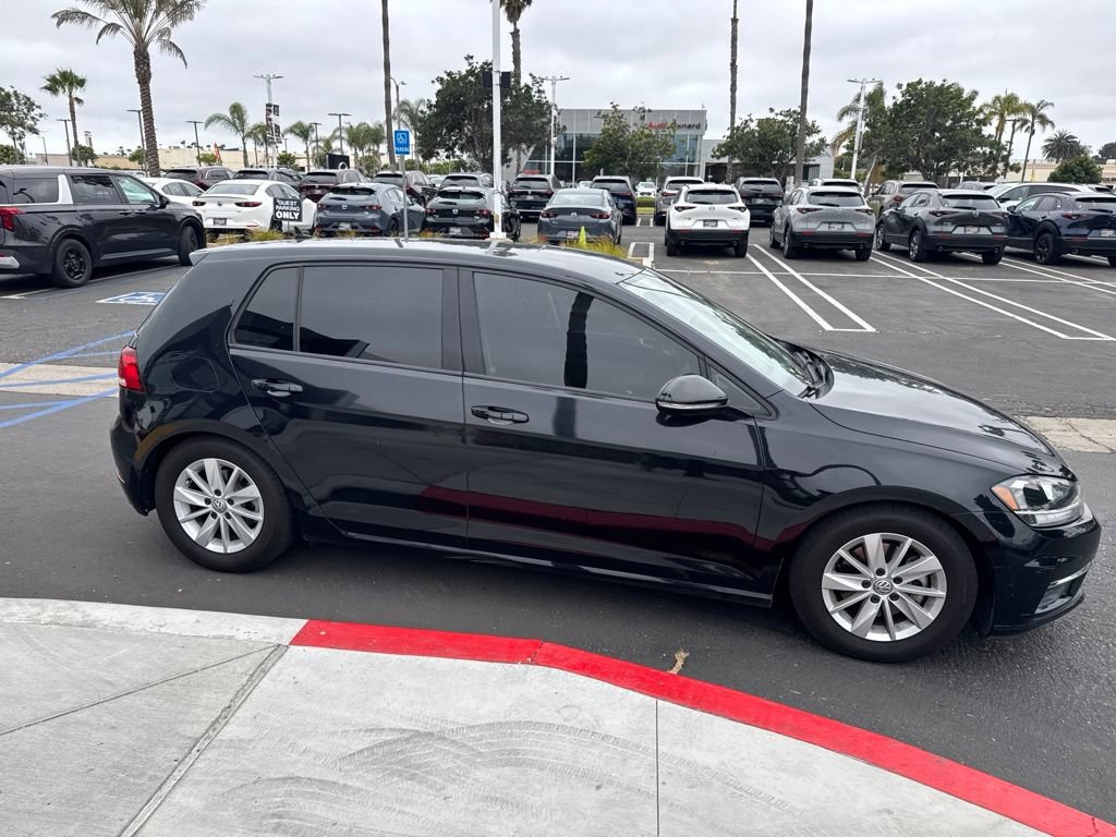 Used 2019 Volkswagen Golf 4-Door FWD image 32