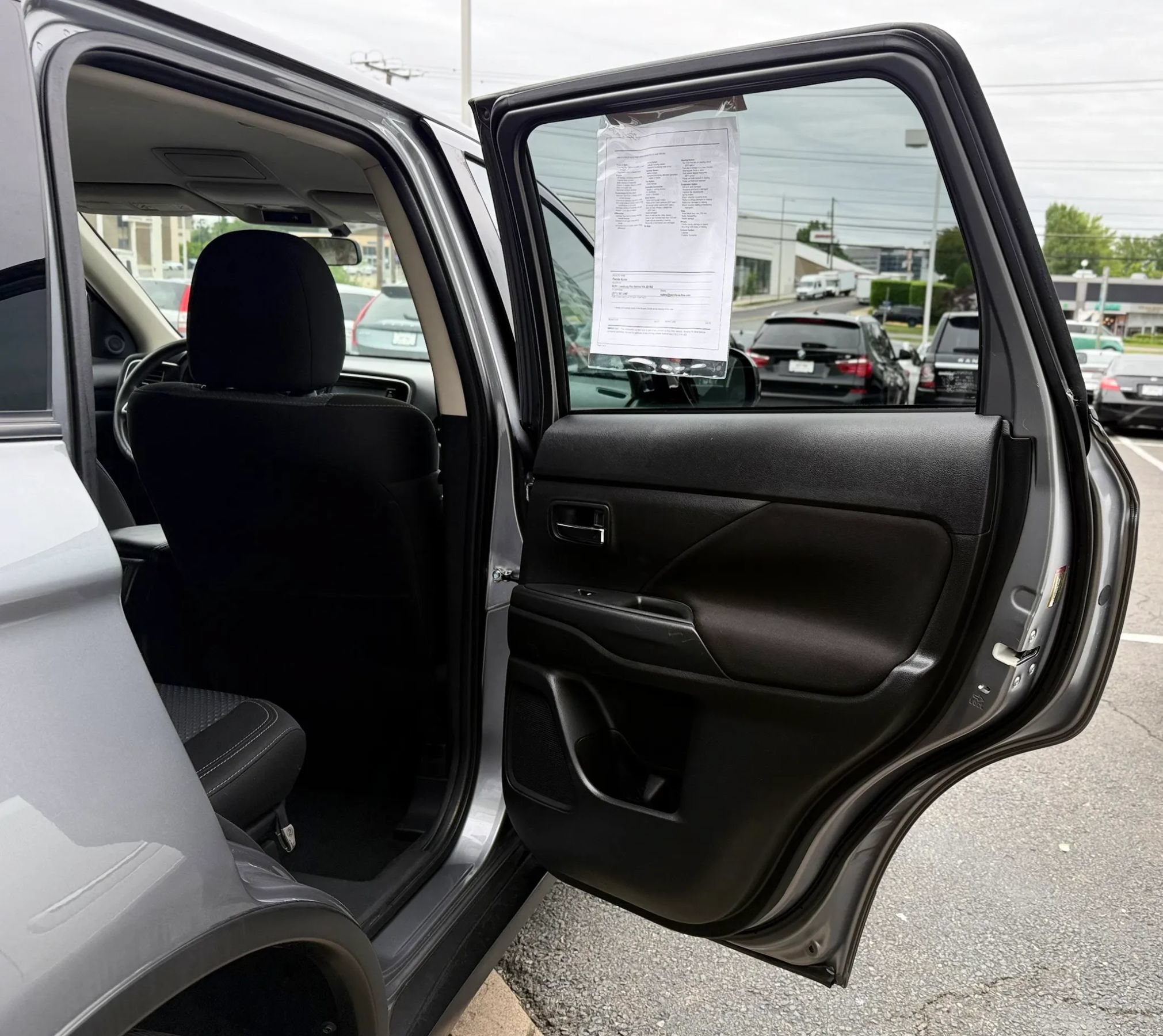 Used 2020 Mitsubishi Outlander ES AWD/4WD image 30