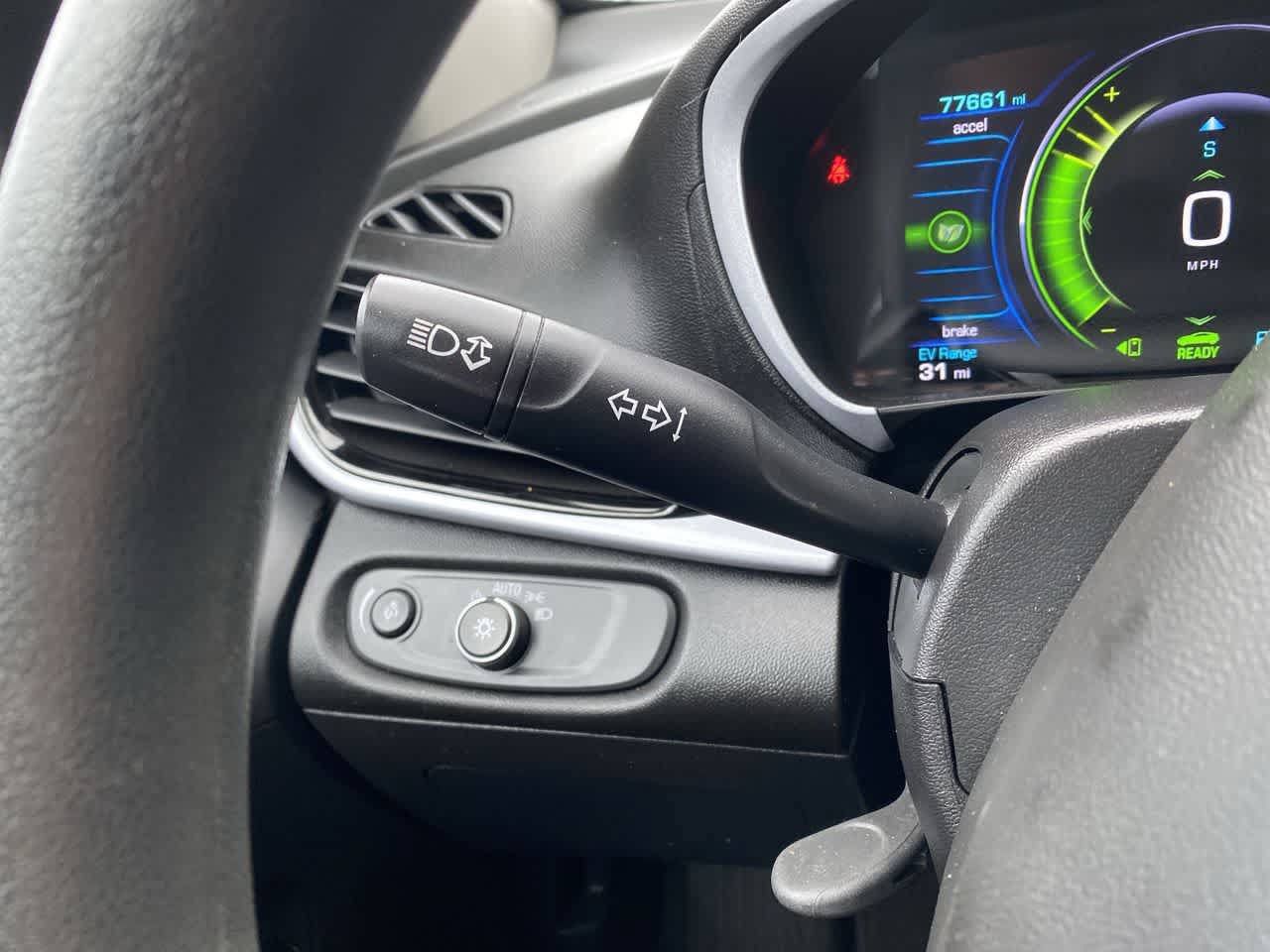 Used 2018 Chevrolet Volt LT FWD image 23