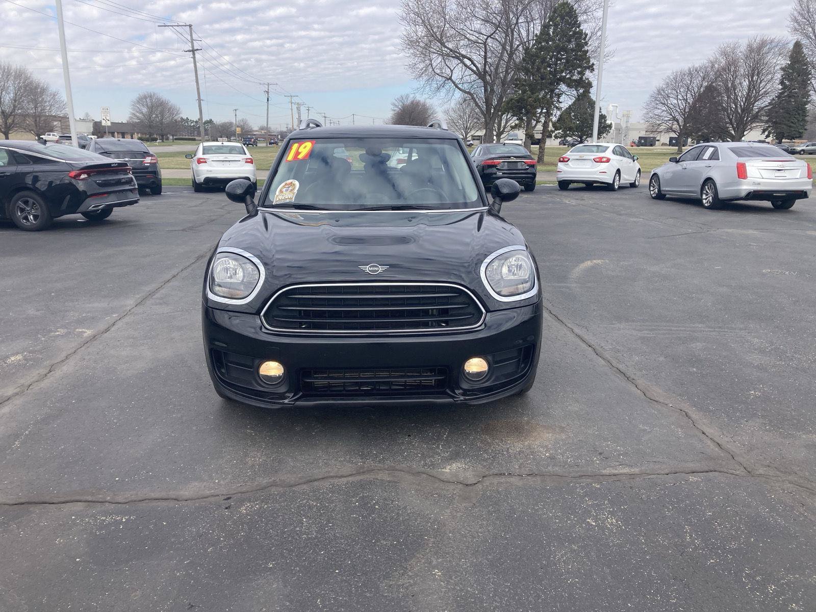 Used 2019 MINI Cooper Countryman FWD image 2