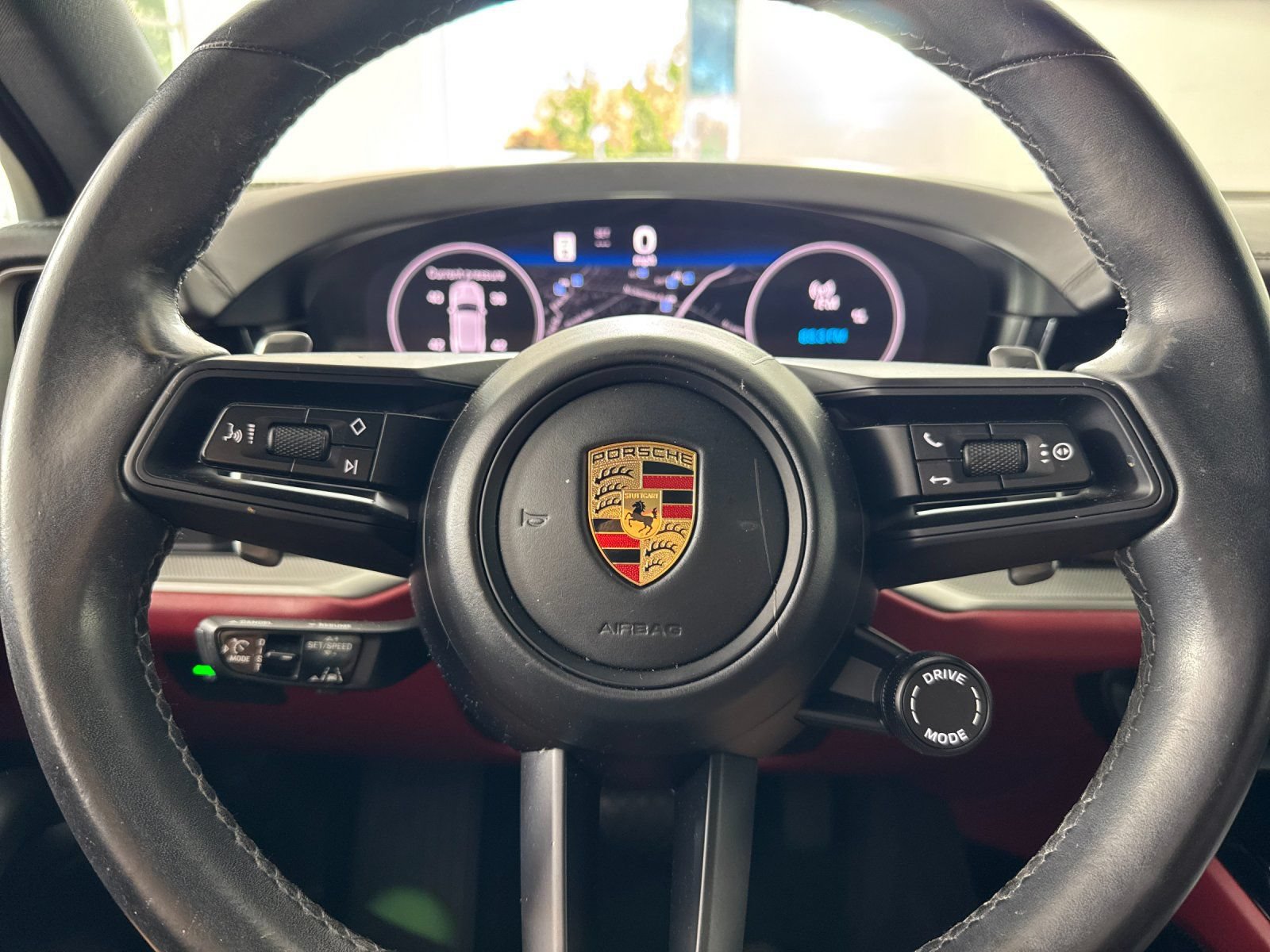 Certified 2024 Porsche Cayenne AWD/4WD image 24
