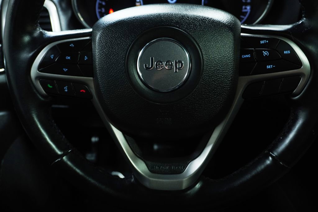 Used 2020 Jeep Grand Cherokee Limited w/ Premium Lighting Group image 17