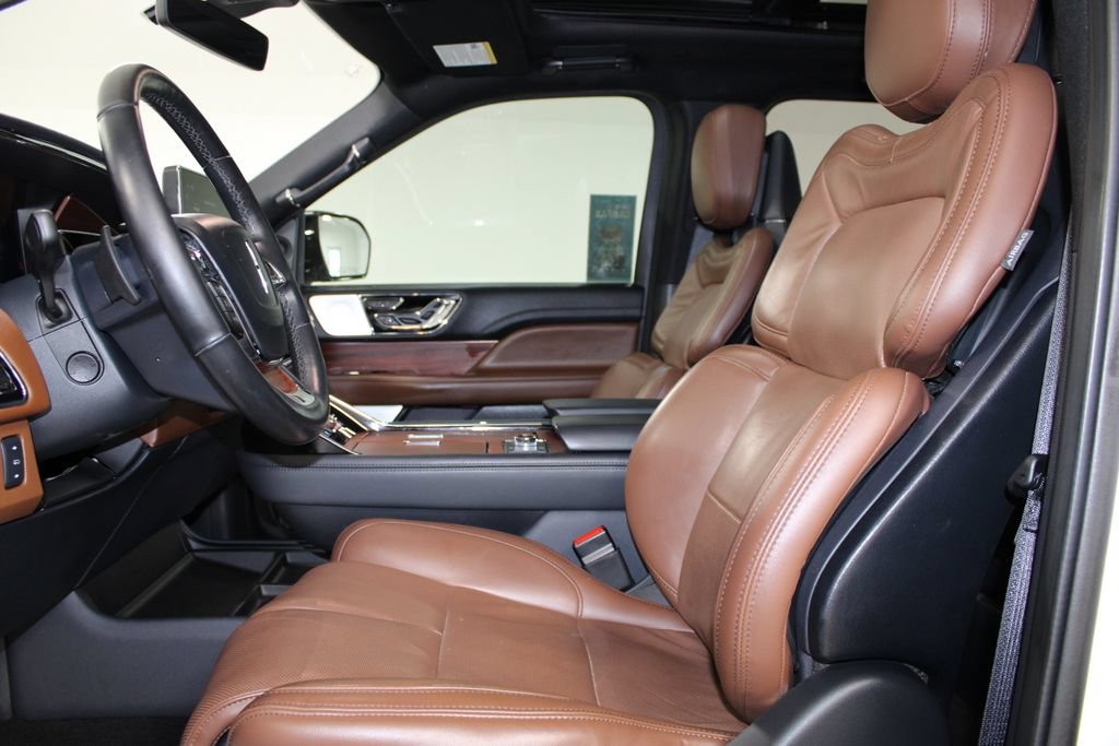 Used 2024 Lincoln Navigator L Reserve AWD/4WD image 24