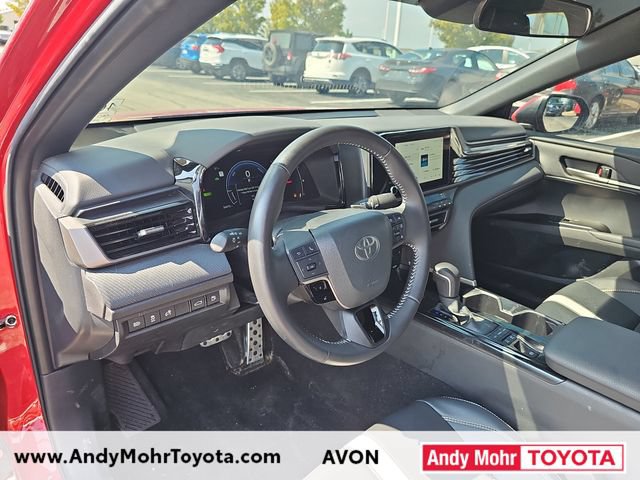 Used 2025 Toyota Camry SE FWD image 9