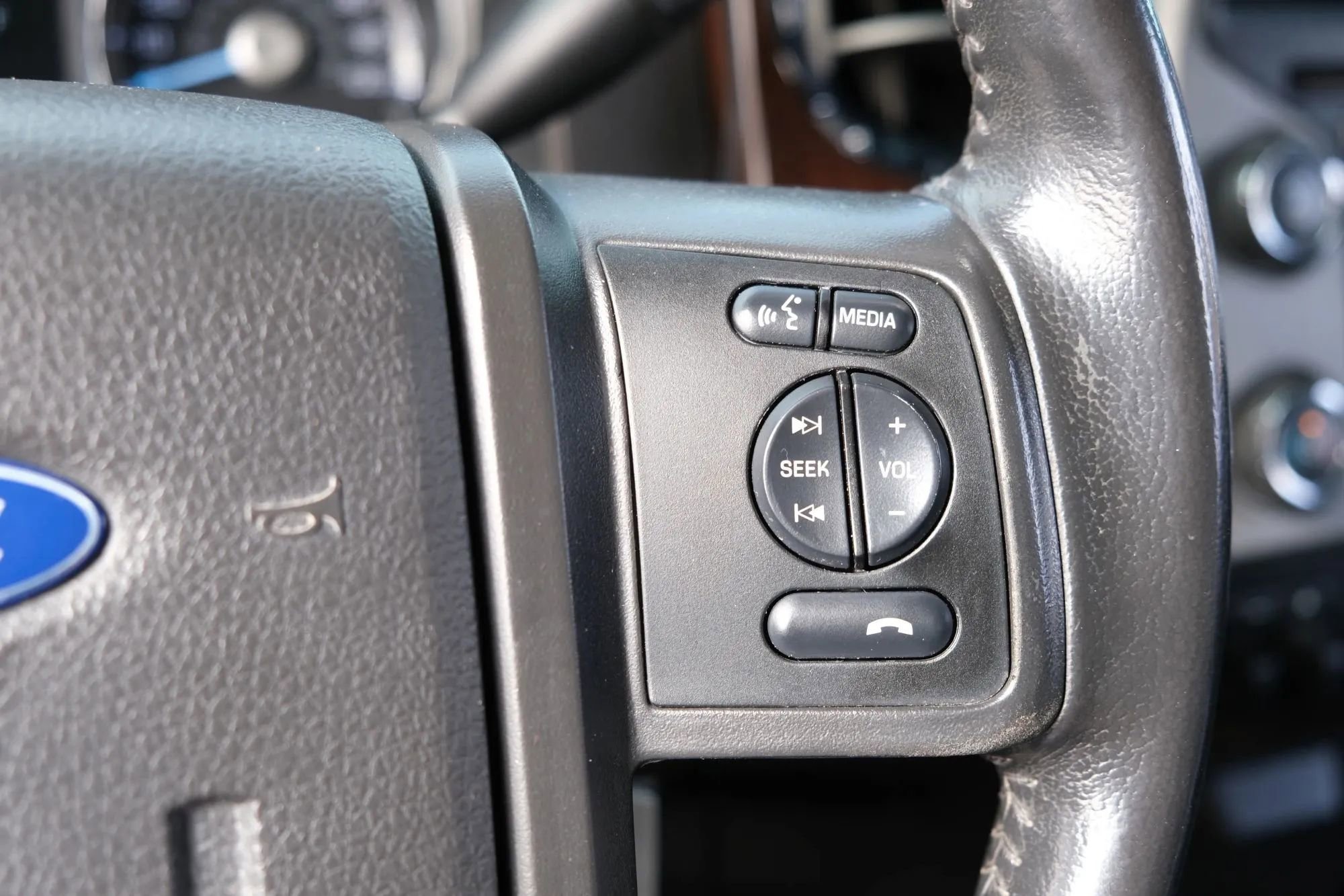 Used 2015 Ford F350 Lariat w/ Lariat Interior Package image 59