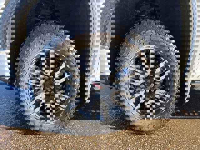 Certified 2025 GMC Sierra 1500 AT4 w/ Technology Package image 10