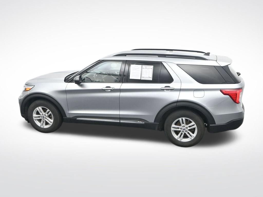 Used 2024 Ford Explorer XLT w/ Equipment Group 202A image 31