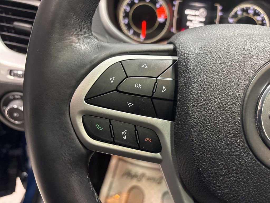 Used 2018 Jeep Cherokee Latitude Plus w/ Comfort/Convenience Group image 20