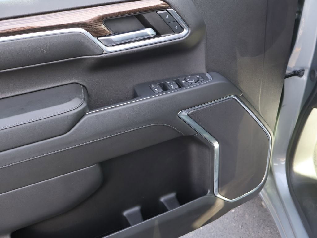 Used 2024 Chevrolet Silverado 1500 RST w/ LPO, Dark Essentials Package image 17