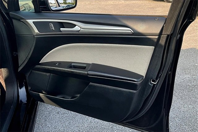 Used 2017 Ford Fusion S image 19