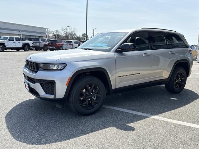 New 2026 Jeep Grand Cherokee Laredo image 7